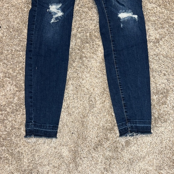 Hot Kiss Highrise Skinny Ankle Distressed Raw Hem Jeans Size 9 - Picture 8 of 9